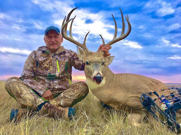 How to Hunt Buck Rub Lines, Tips from the Deer Hunter Who First Revealed Their Secrets