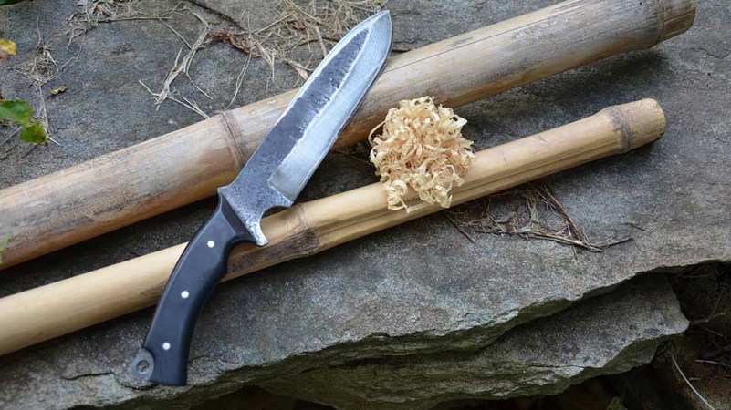 8 Different Ways to use a Survival Knife in an Emergency