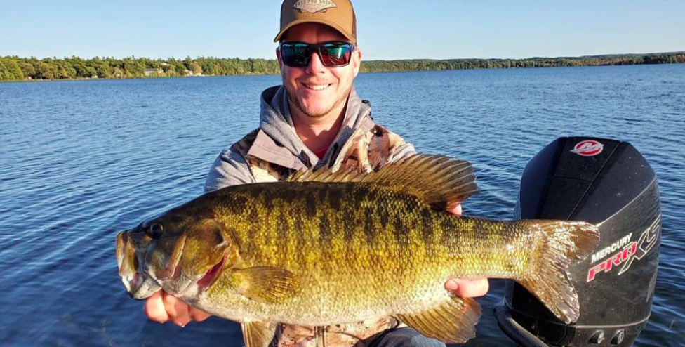 Catching Smallmouths on Top During the Summer-to-Fall Transi - In-Fisherman