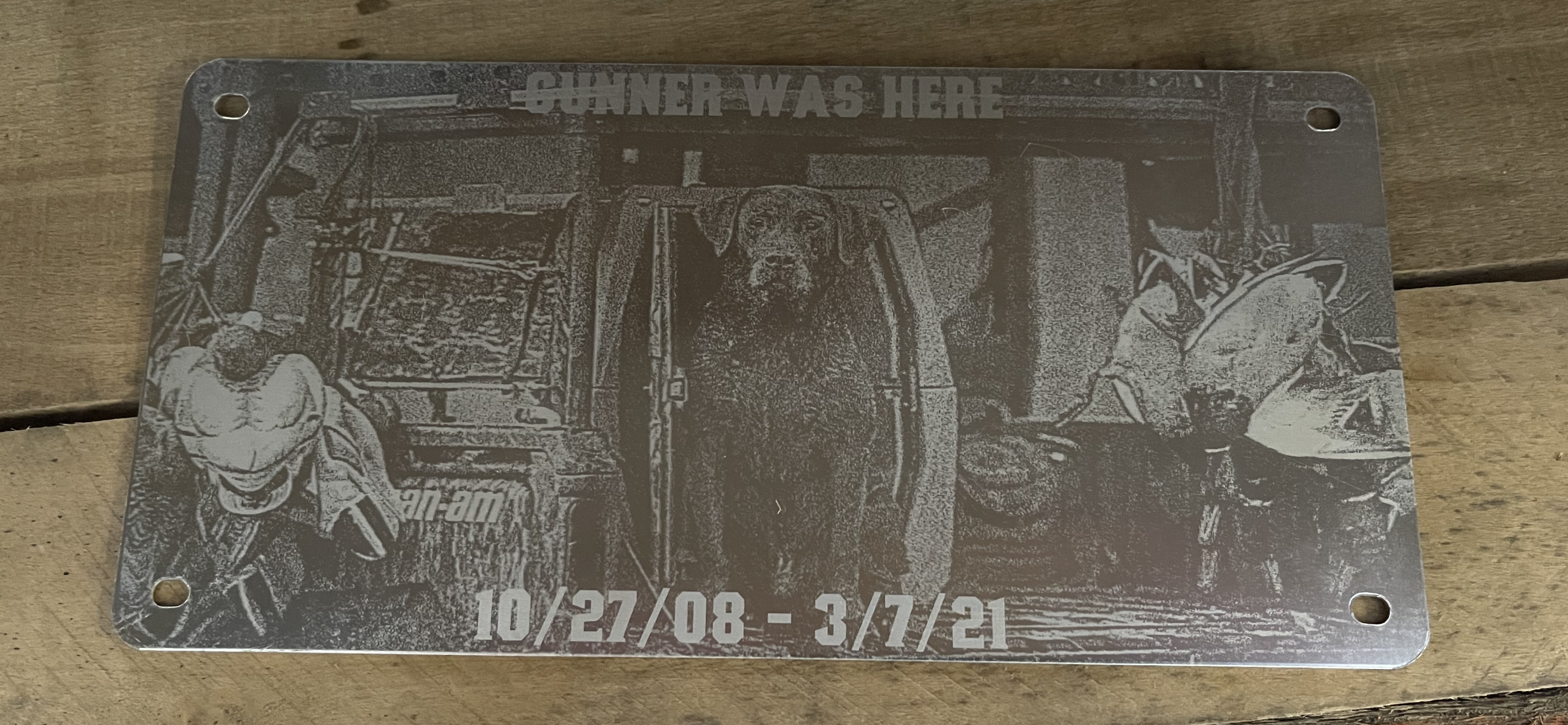 Gunner Can-am plaque.