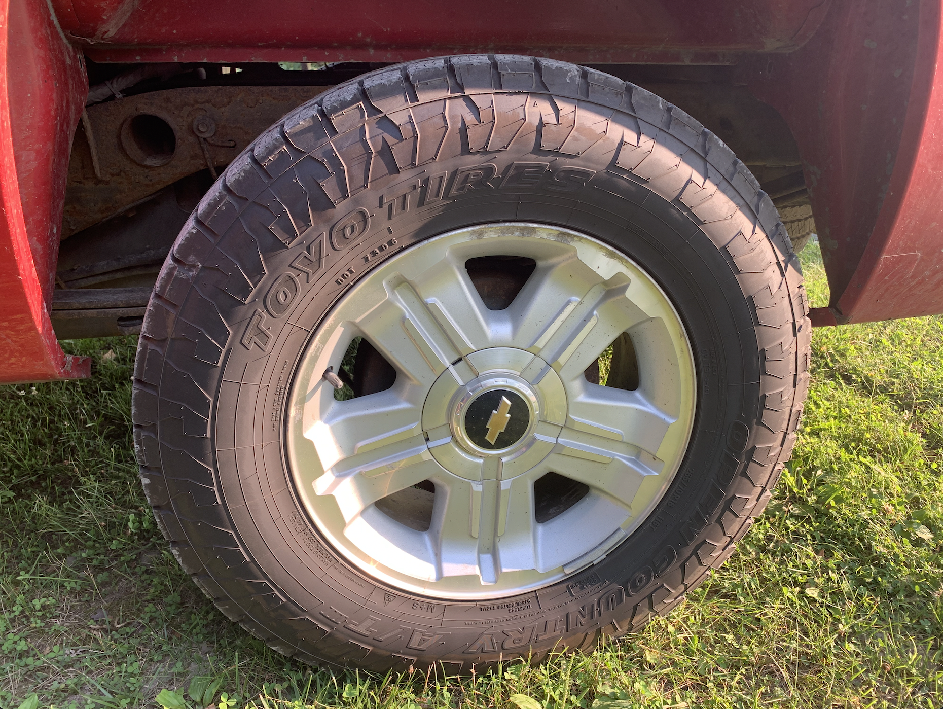 Change the way you drive off-road with an aftermarket truck tire.