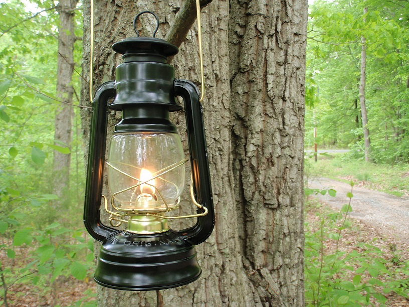 https://www.outdoorlife.com/wp-content/uploads/2021/07/06/lantern.jpg