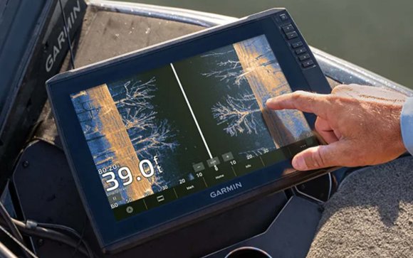 The Garmin Echomap Ultra 2 excels at forward facing sonar