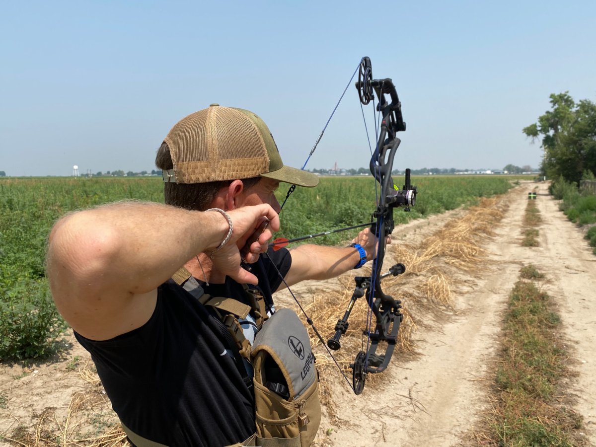 How to Shoot You Compound Bow Past 40 Yards | Outdoor Life
