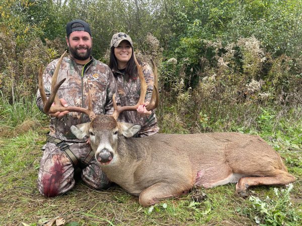 Ohio Bowhunter Tags a Monster 8-Point Buck on Halloween
