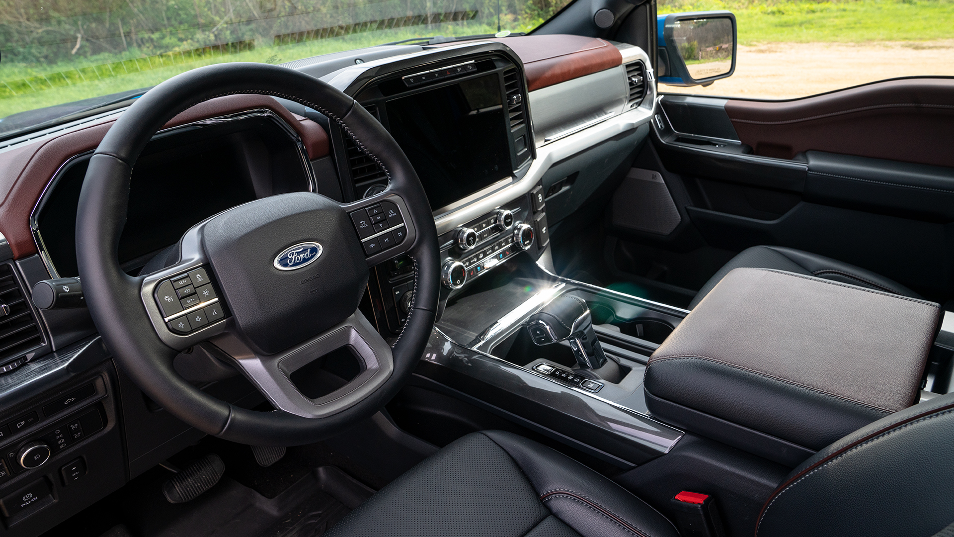 Ford kept the interior of the Lariat fairly simple.