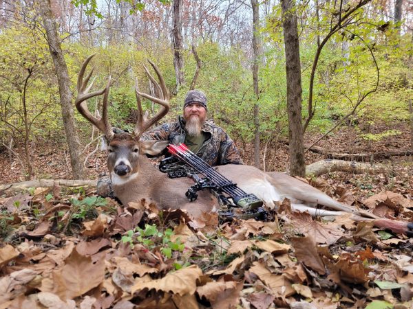 Bowhunter Tags a 200-Inch Buck in the St. Louis Suburbs After 5 Years of Hunting Him
