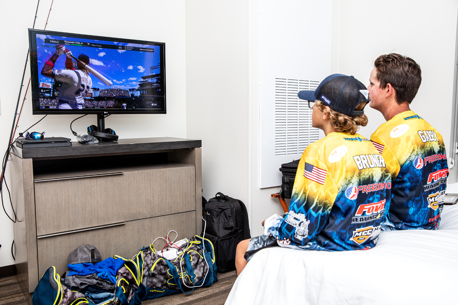Anglers relax with video game