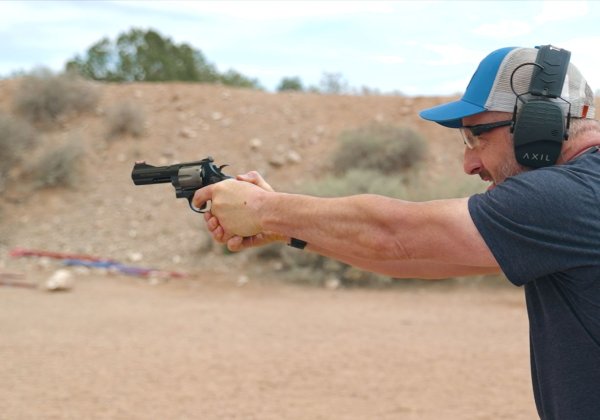 Bear Gun Shootout: 10mm vs .44 Mag.