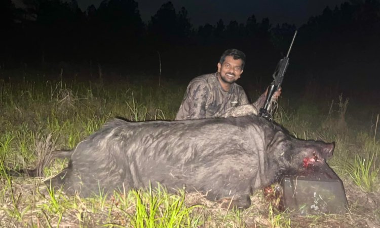 Diehard Hog Hunter Kills a Giant 350-Pound Wild Boar in Georgia