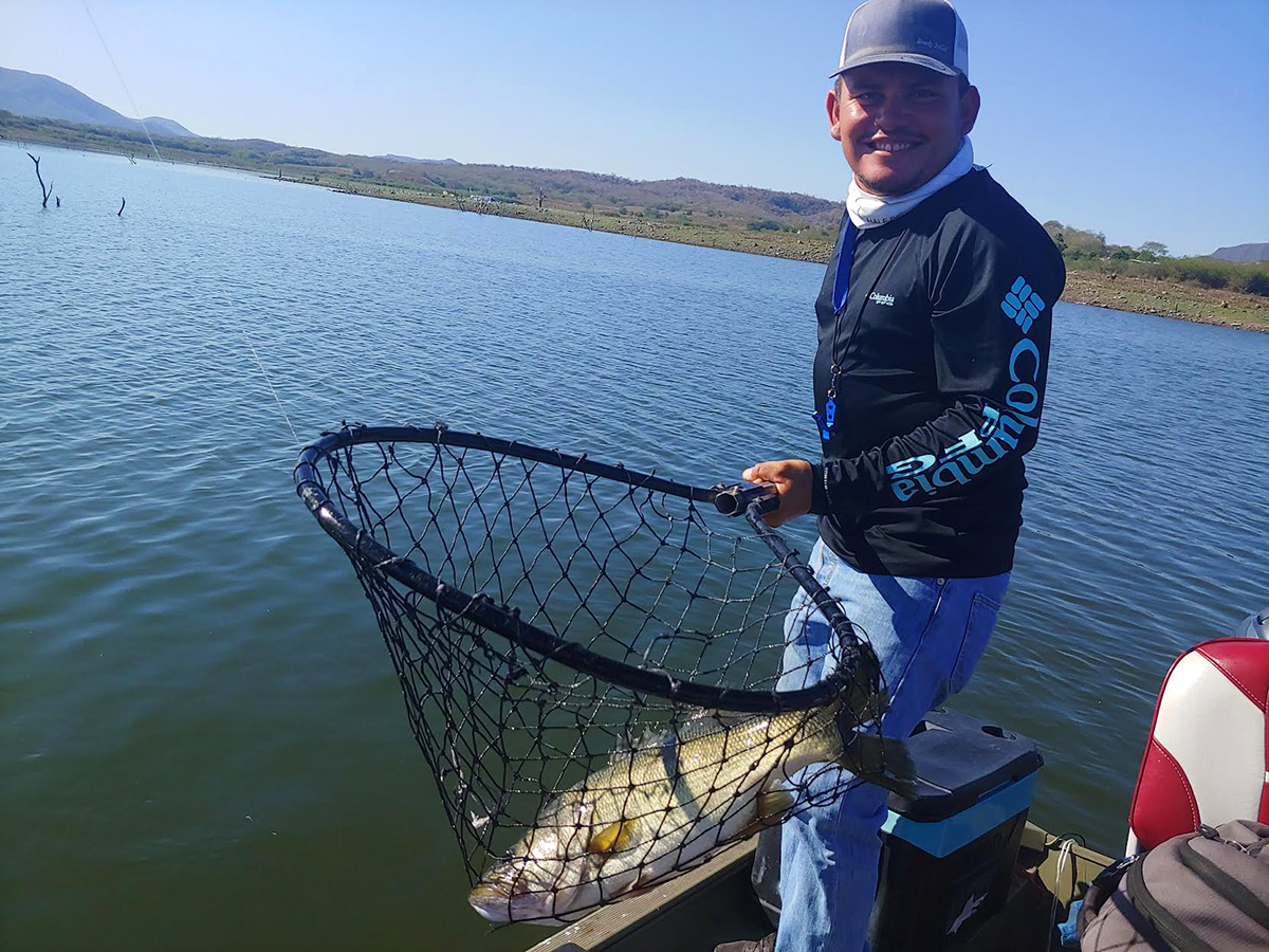 The author tested the best travel fishing rods on a trip to Lake El Salto.