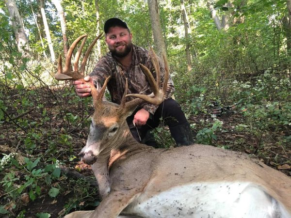 Pennsylvania Hunter Sets New Buckmasters Record With a 190-Class Whitetail