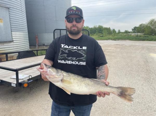 Missouri Fisherman Catches State-Record Walleye on a Trotline