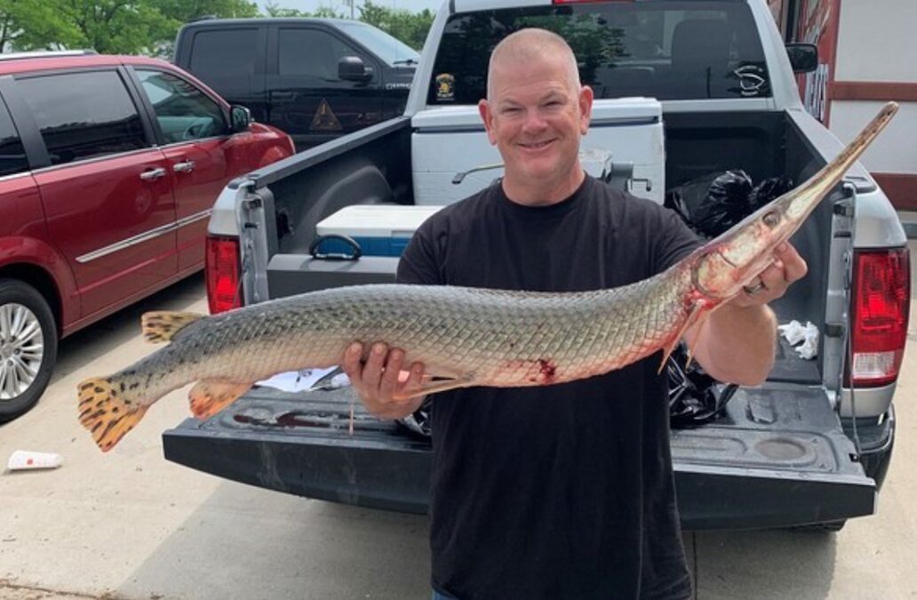 WorldRecord Shortnose Gar Taken in Missouri Outdoor Life