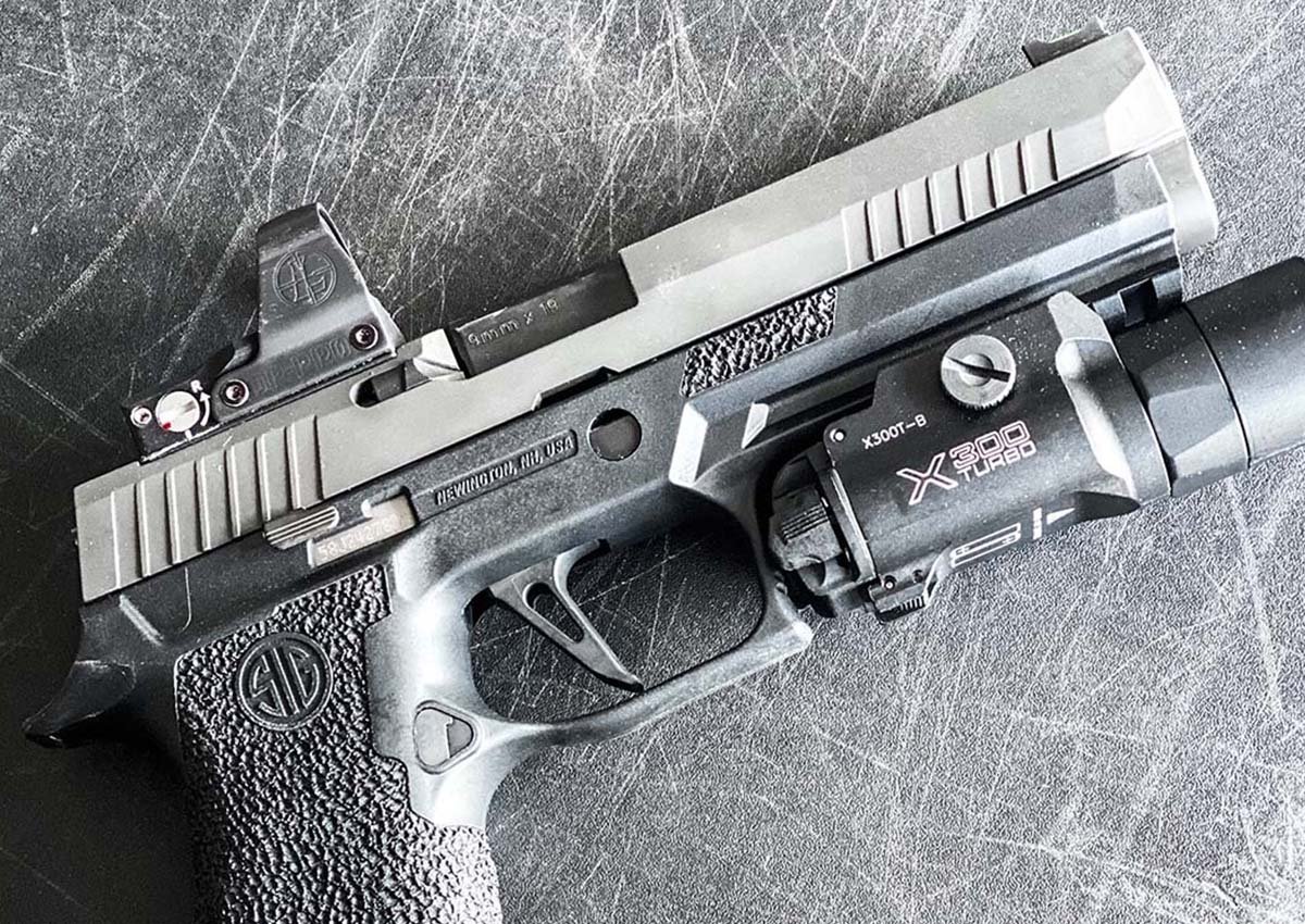NEXTORCH WL14 Rail-mounted Rechargeable Tactical Light - 500 lm