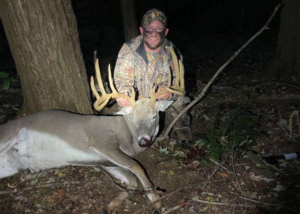 Ohio Hunter Tags Stud Buck from Small Property After Getting Permission from Landowner
