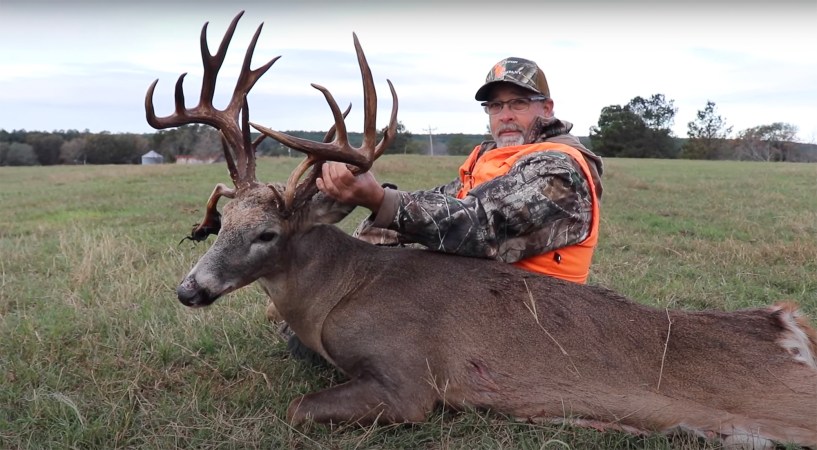 Georgia Deer Hunter Accepts Last-Minute Hunt Club Invite, Shoots a Massive 200-Inch Buck