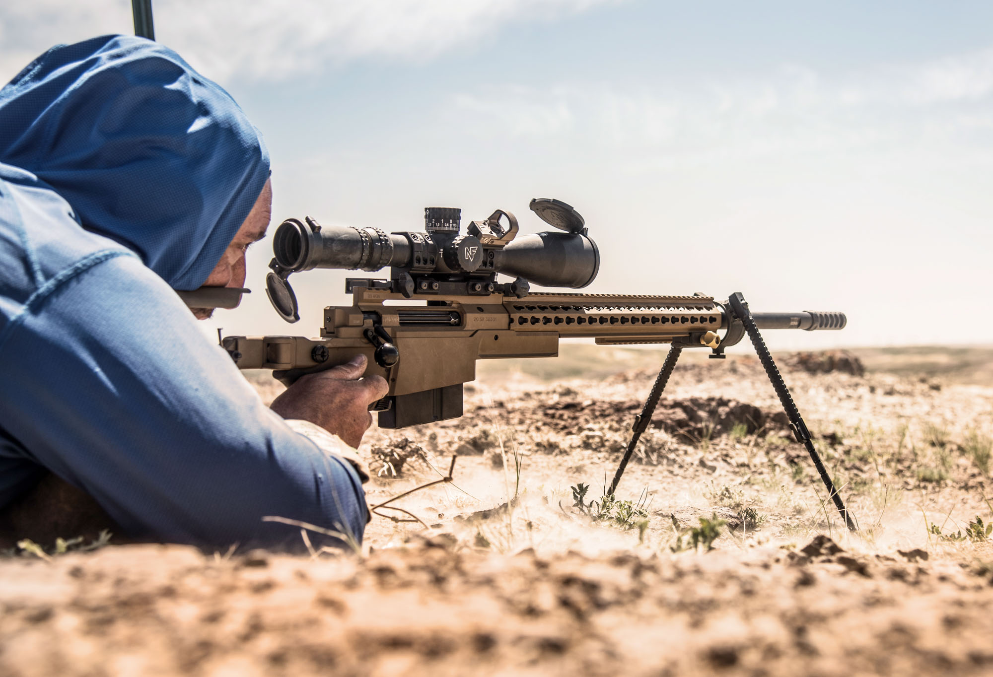 Training] Snipers Shoot the Ultra Powerful M107 Barrett .50 Caliber Rifle 