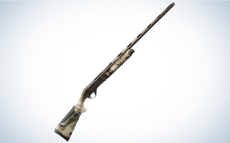 The Benelli Super Black Eagle 3 is the best waterfowl semi auto shotgun.