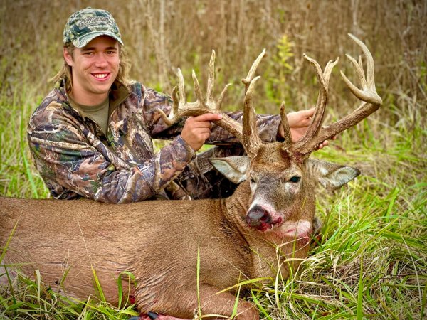 Ohio Bowhunter Breaks 200-Inch Mark with a One-Eyed, 16-Point Whitetail