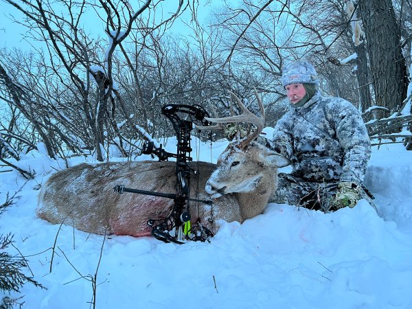 Bowhunting in -30 Wind Chill on the Frozen North Dakota Prairie