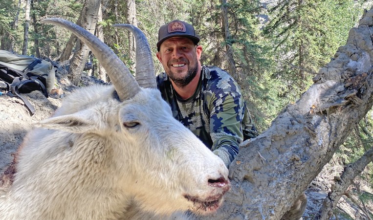 Justin Kallusky Rocky Mountain goat world record