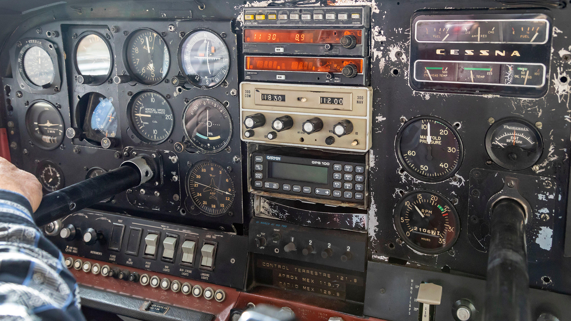 cessna control panel up close