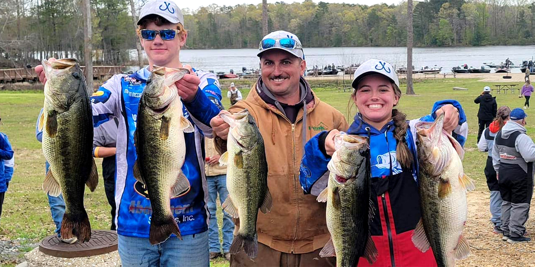 Teens Haul in Record Stringer at High School Bass Tourney