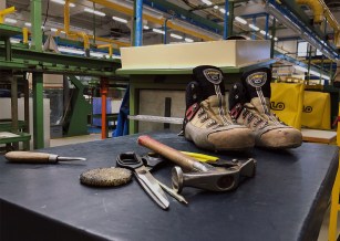 canadian hiking boot brands