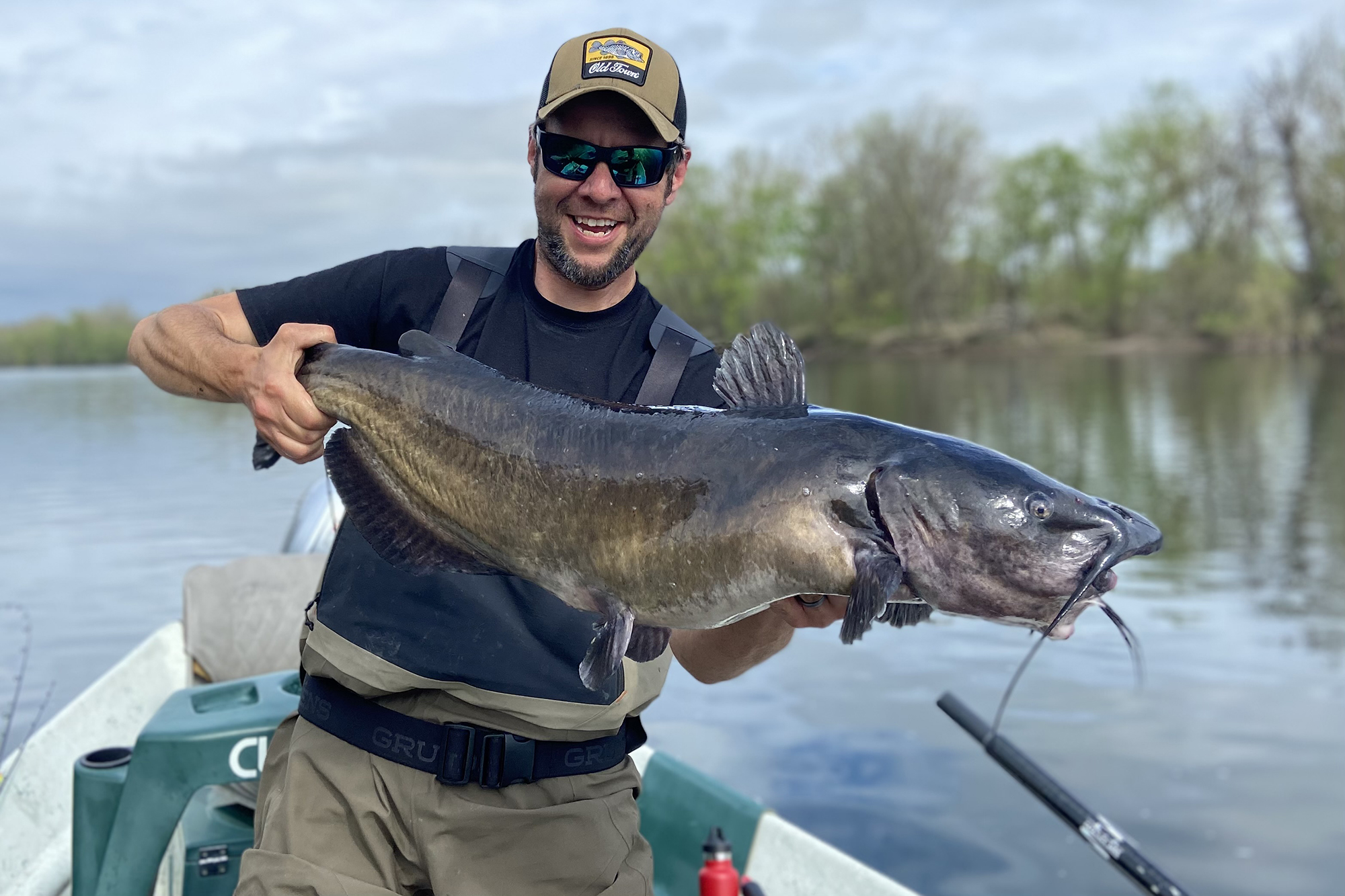 How to Catch Catfish in Big Rivers - All the Gear You'll Need 