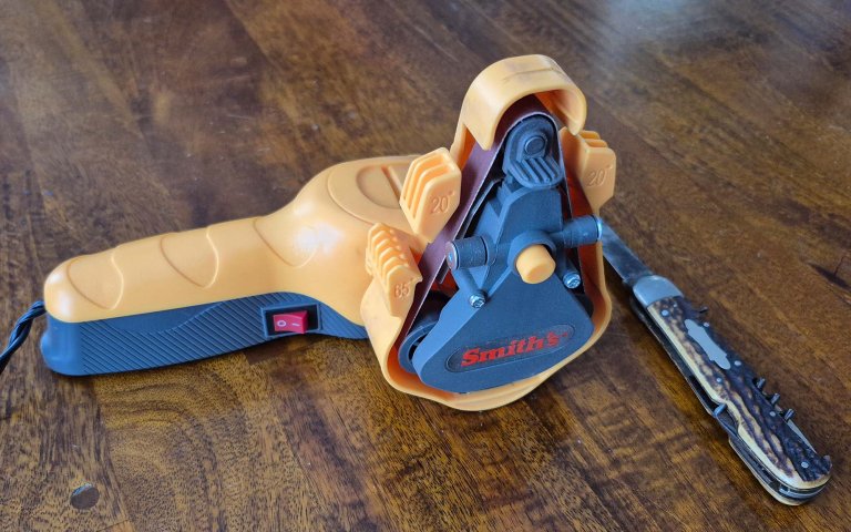 Smith's electric knife and scissor sharpener.