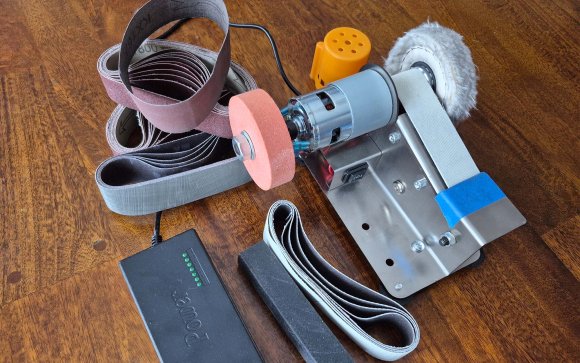 The NuoDunco electrc knife sharpener