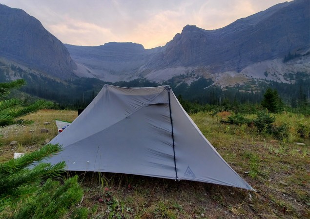 This Durston X-Mid 1 Ultralight Shelter Review includes real world testing.