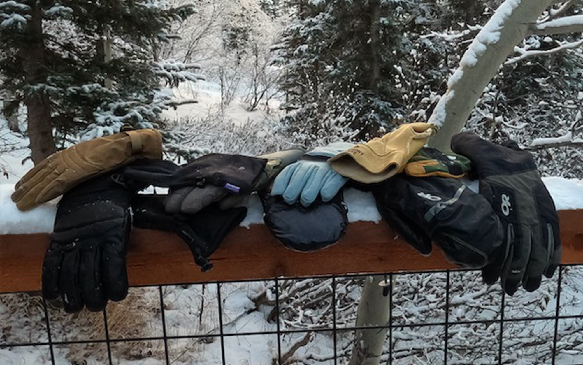 To choose the best winter gloves, finding the right size is key.