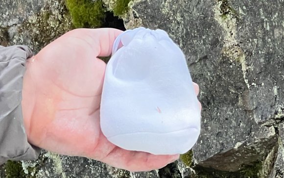 We tested the Metolius Refillable Super Chalk Sock.