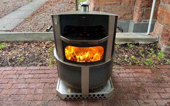 We tested the Breeo Live-Fire pizza oven.