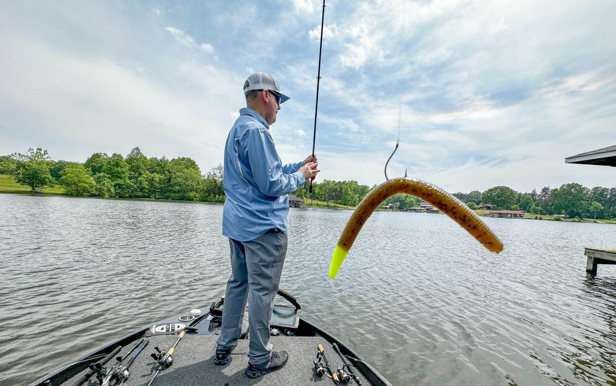 How to Fish a Wacky Rig: One of the Easiest Ways to Catch Big Bass ...