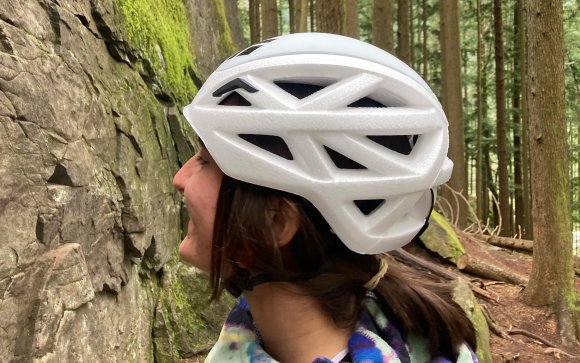 We tested the Black Diamond Vapor.