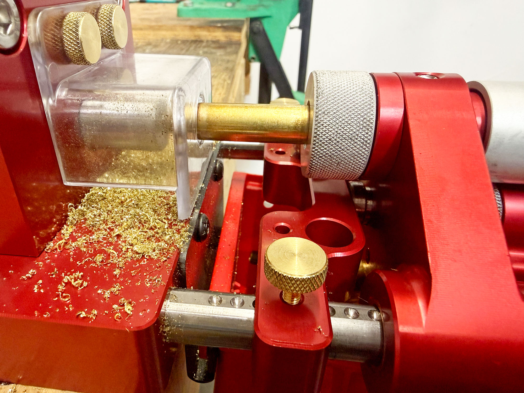 hornady high-speed case tirmmer trims case