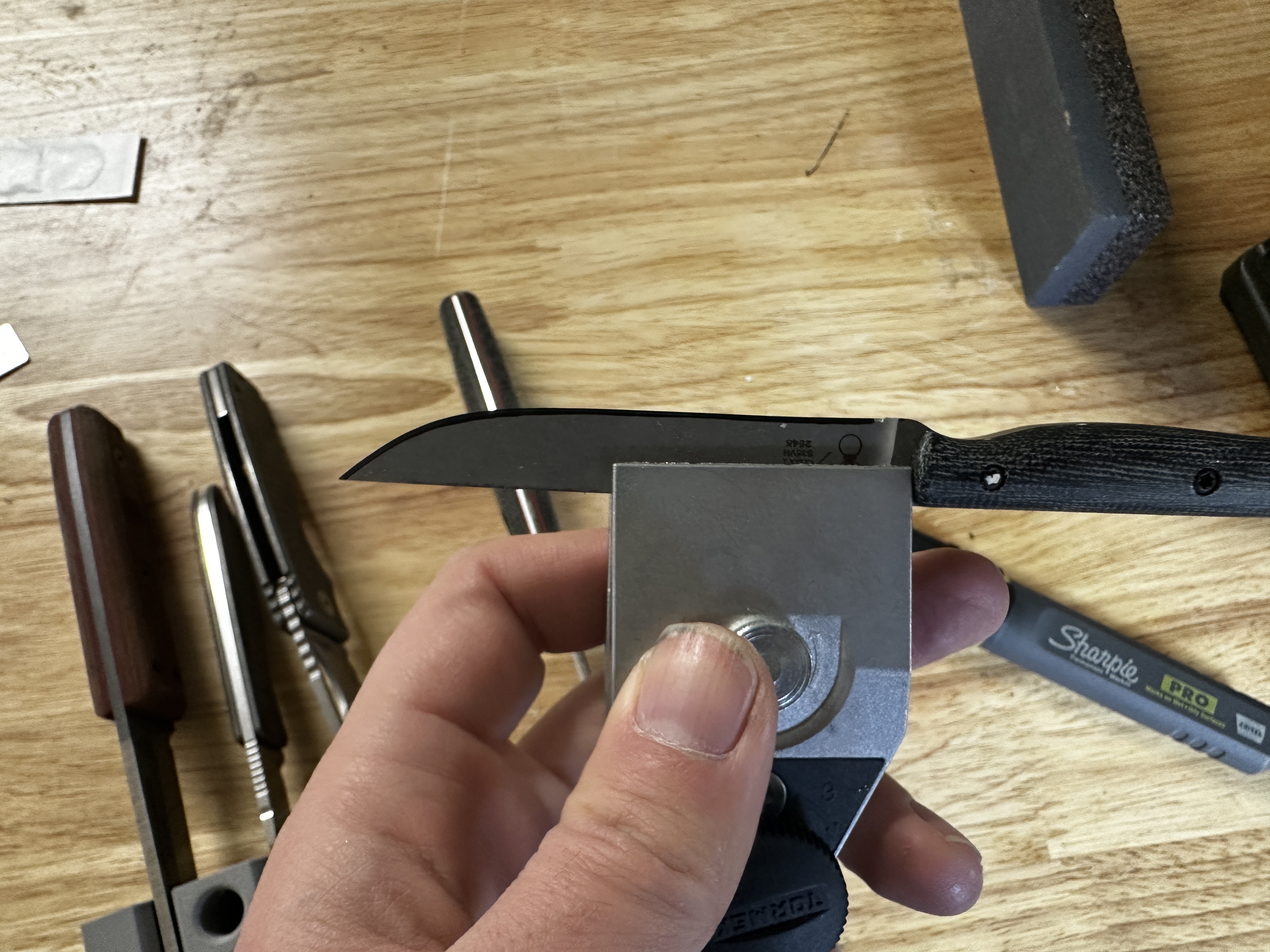 Clamping a knife into the Tormek jig