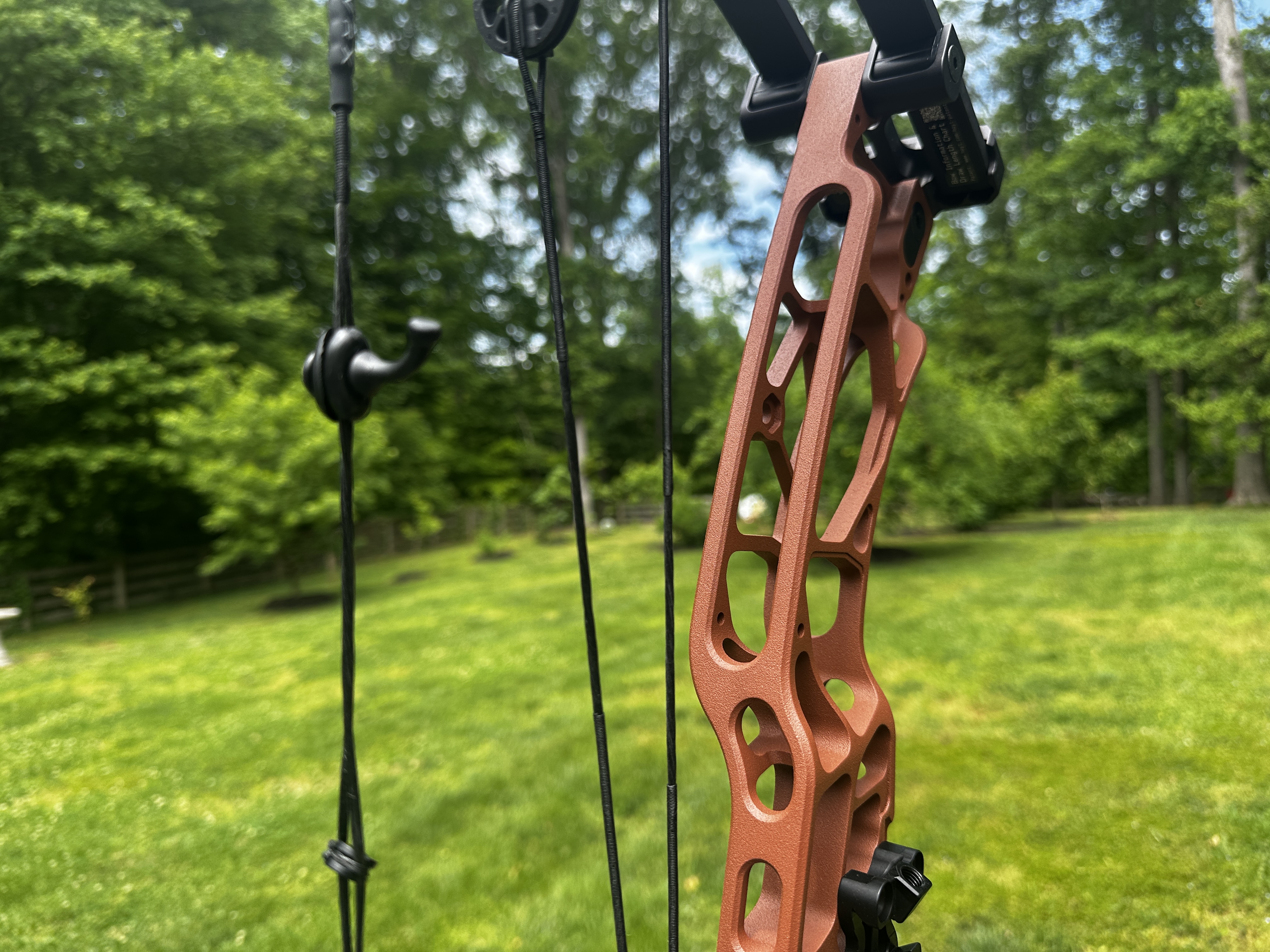 A look at the Hoyt's riser machining.