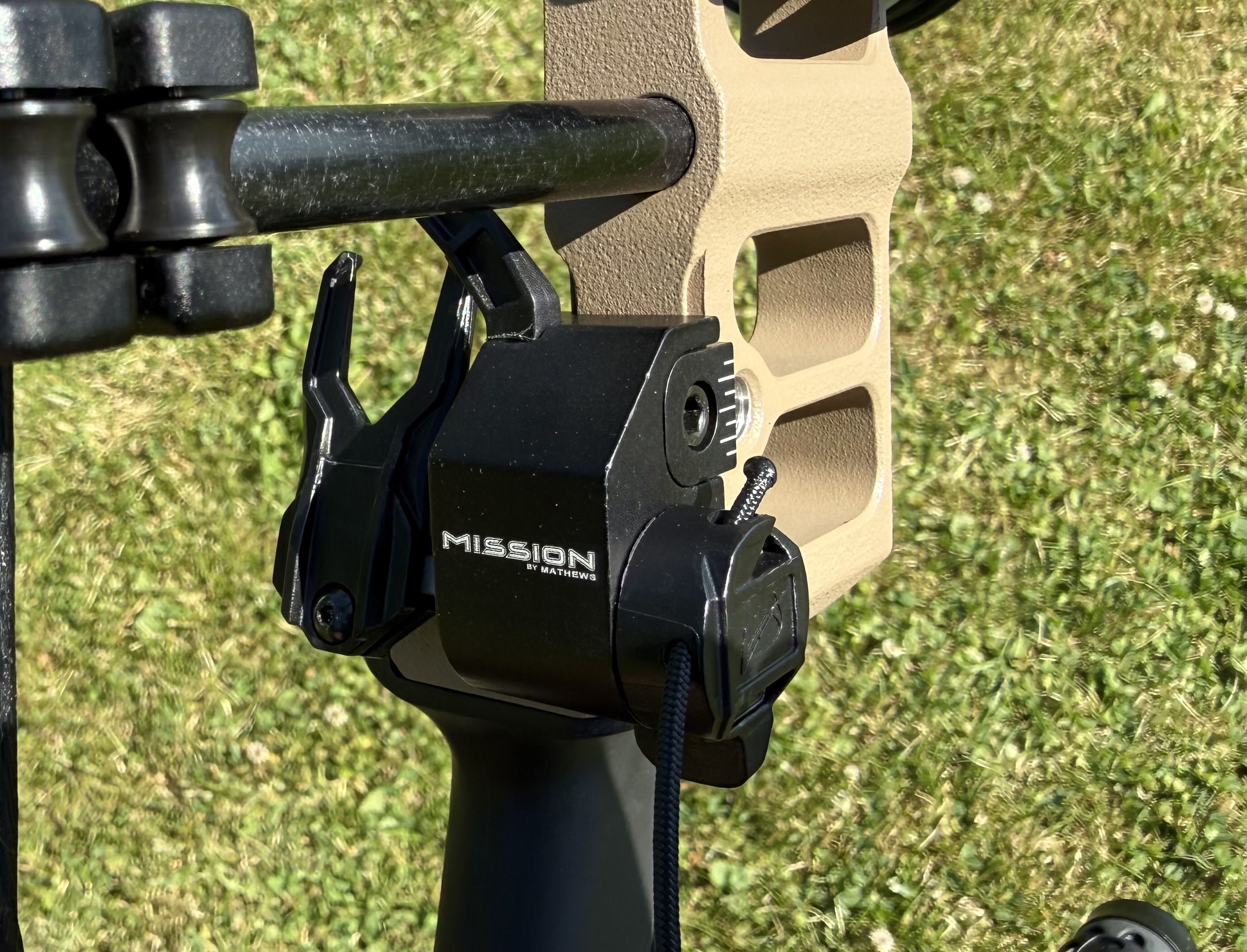 The riser accepts Integrate arrow rests.
