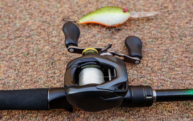 The Shimano Curado 200 M is the best deep diving crankbait reel.