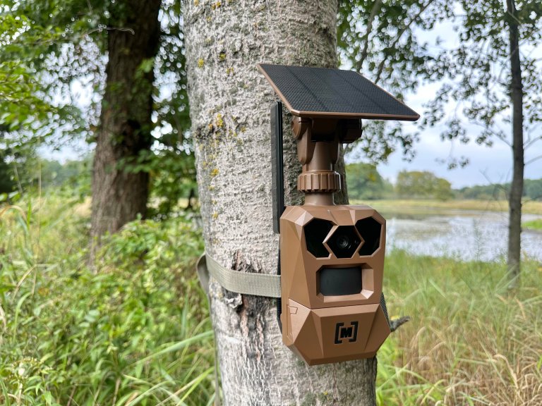 Moultrie Edge 4 Solar